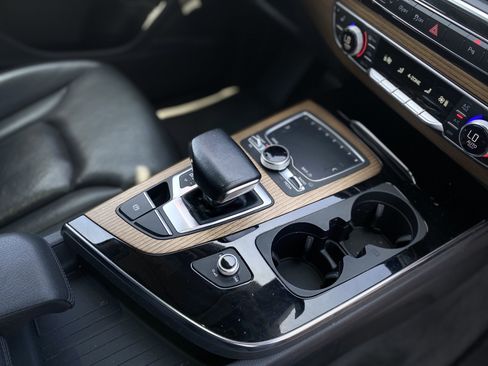 Used 2017 Audi Q7 3.0T Prestige w/ Prestige Package image 25