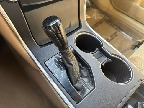 Used 2016 Toyota Camry LE FWD image 19