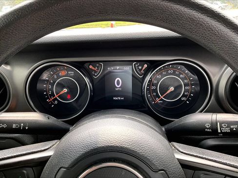 Used 2021 Jeep Wrangler Unlimited Sport AWD/4WD image 17