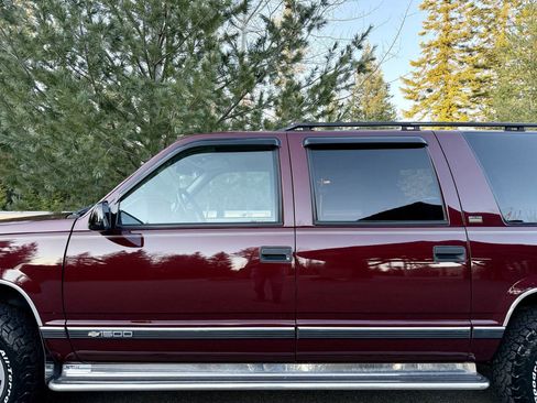 Used 1994 Chevrolet Suburban 4WD image 92