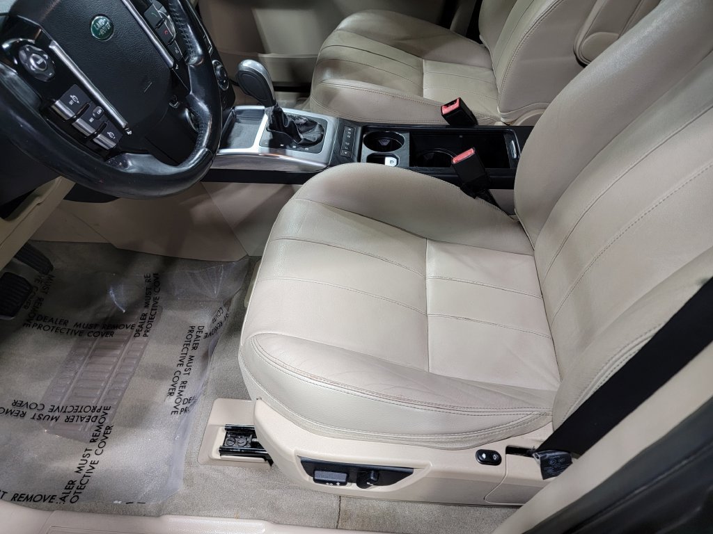 Used 2013 Land Rover LR2 AWD/4WD image 18