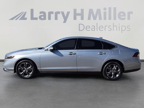 Used 2023 Honda Accord EX image 2