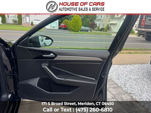 Used 2020 Volkswagen Jetta R-Line w/ R-Line Cold Weather Package image 28