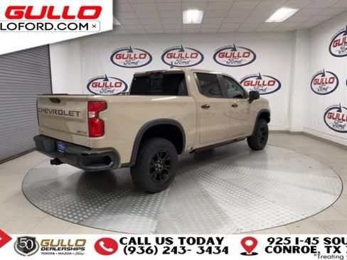 Used 2023 Chevrolet Silverado 1500 ZR2 w/ Technology Package AWD/4WD image 2