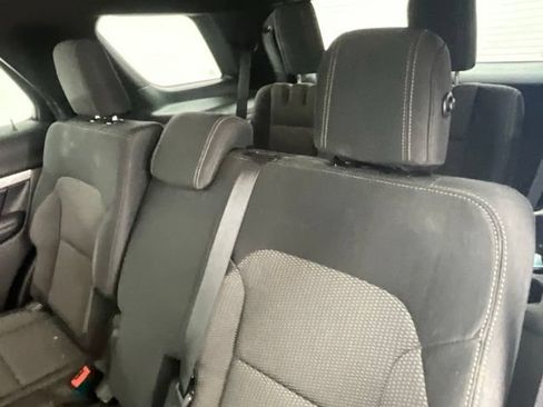 Used 2017 Ford Explorer XLT FWD image 6