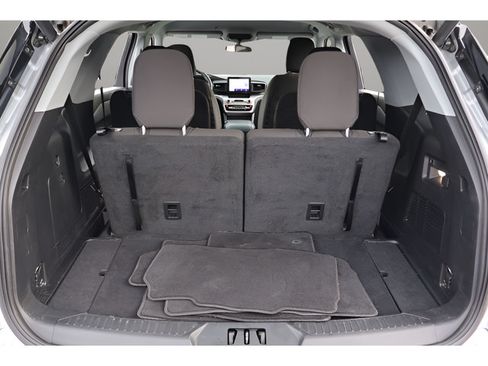 Used 2022 Ford Explorer XLT AWD/4WD image 15