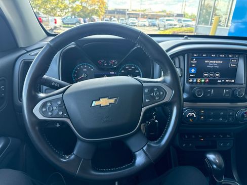 Used 2022 Chevrolet Colorado Z71 w/ Safety Package AWD/4WD image 19