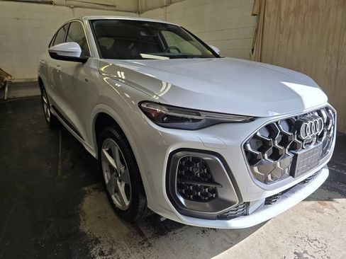 Certified 2025 Audi Q5 Premium Plus AWD/4WD image 5