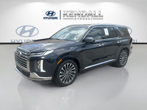 Used 2025 Hyundai Palisade Calligraphy AWD/4WD image 3