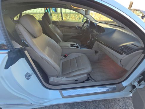 Used 2010 Mercedes-Benz E 550 Coupe image 13