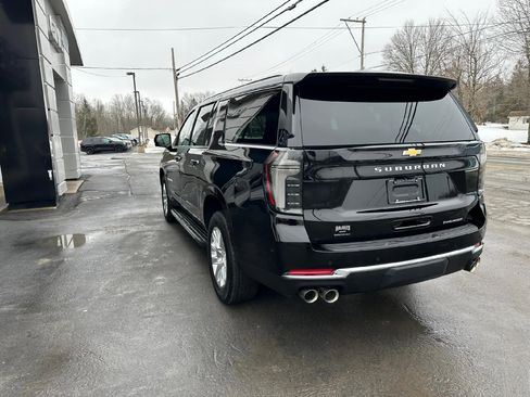 Certified 2025 Chevrolet Suburban Premier image 8