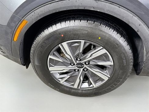 Used 2023 Kia Sportage LX image 33