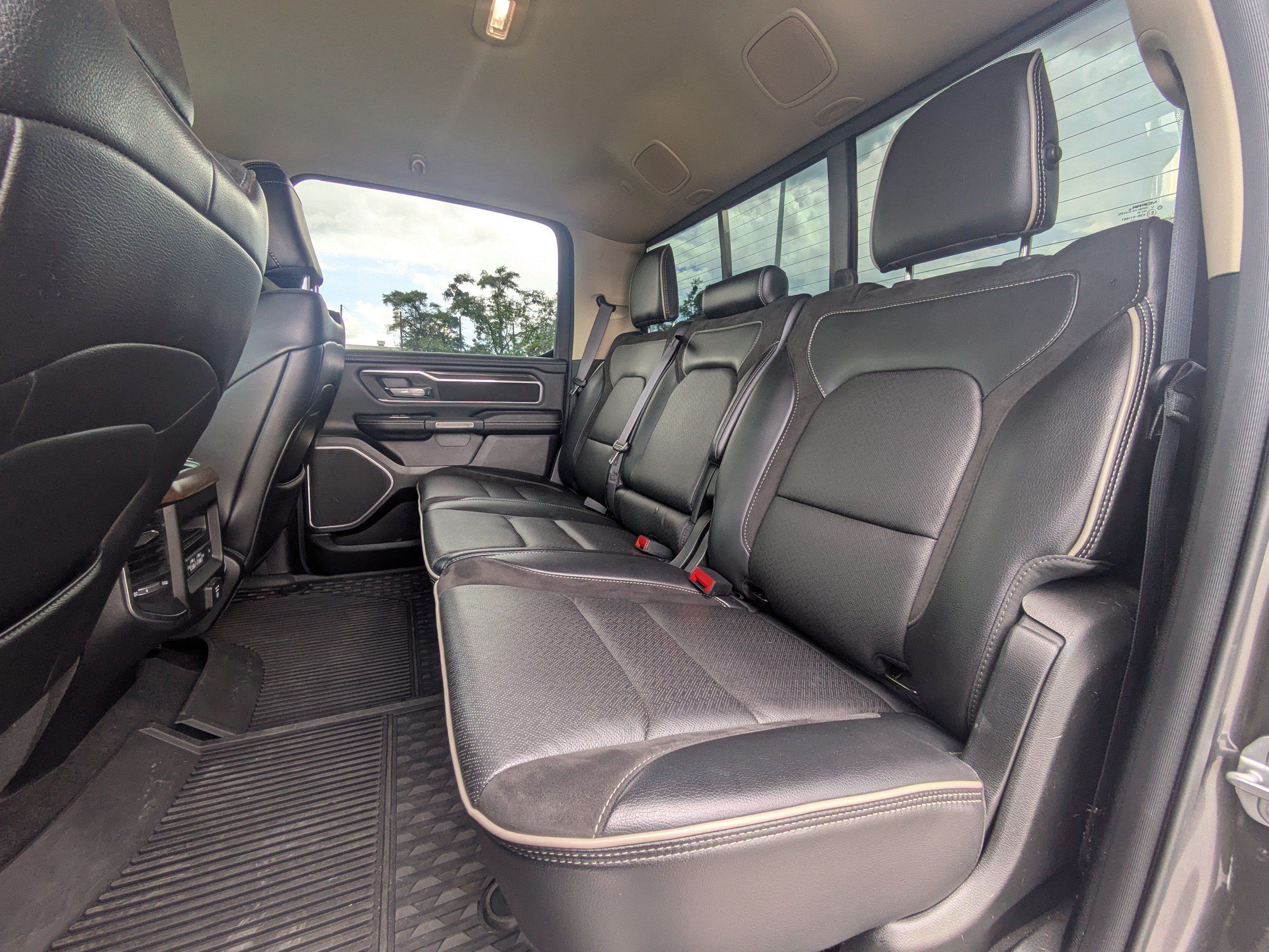 Used 2021 RAM 1500 Laramie AWD/4WD image 13