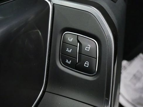 Used 2021 Ford F150 Lariat w/ Equipment Group 502A High AWD/4WD image 16