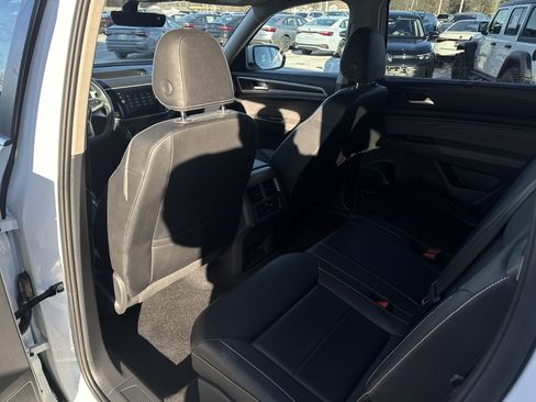 Certified 2023 Volkswagen Atlas SE image 21