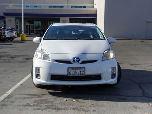 Used 2011 Toyota Prius One image 2