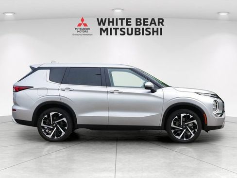 Used 2024 Mitsubishi Outlander SE AWD/4WD image 6