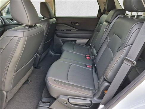 New 2026 Nissan Pathfinder SL FWD image 15