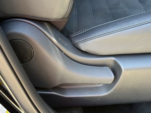Used 2025 Mitsubishi Outlander SE FWD image 31