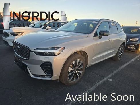 Used 2025 Volvo XC60 B5 Core image 1