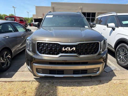 Used 2023 Kia Telluride SX X-Pro AWD/4WD image 2