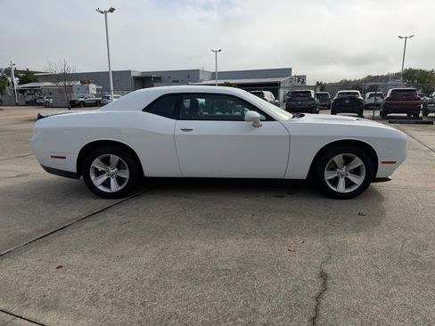 Used 2023 Dodge Challenger SXT image 6