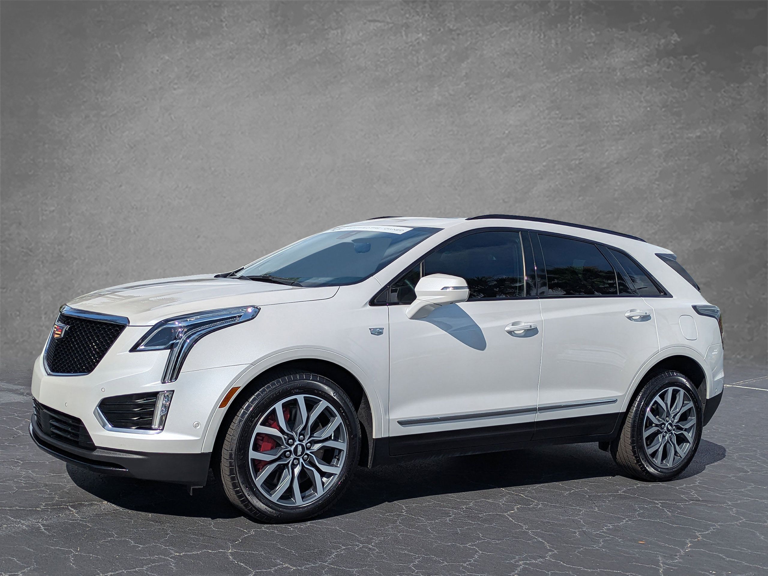 Certified 2023 Cadillac XT5 Sportv w/ Technology Package AWD/4WD image 2