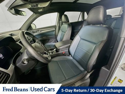 Used 2022 Volkswagen Atlas Cross Sport SEL R-Line image 21