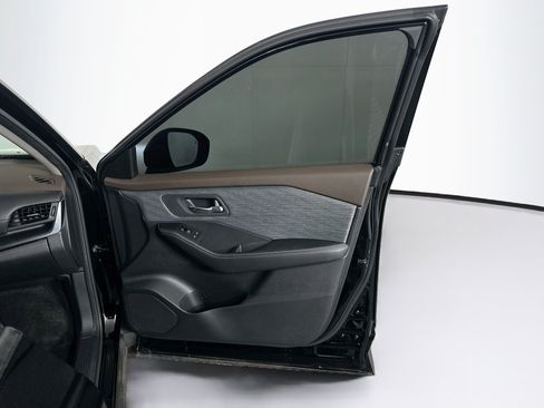 Used 2023 Nissan Rogue SV FWD image 29