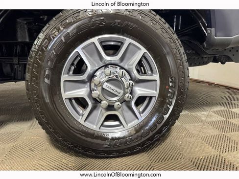 Used 2025 Ford F350 Lariat w/ Lariat Ultimate Package AWD/4WD image 24