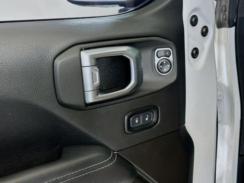 Used 2023 Jeep Wrangler Sahara w/ Cold Weather Group image 15