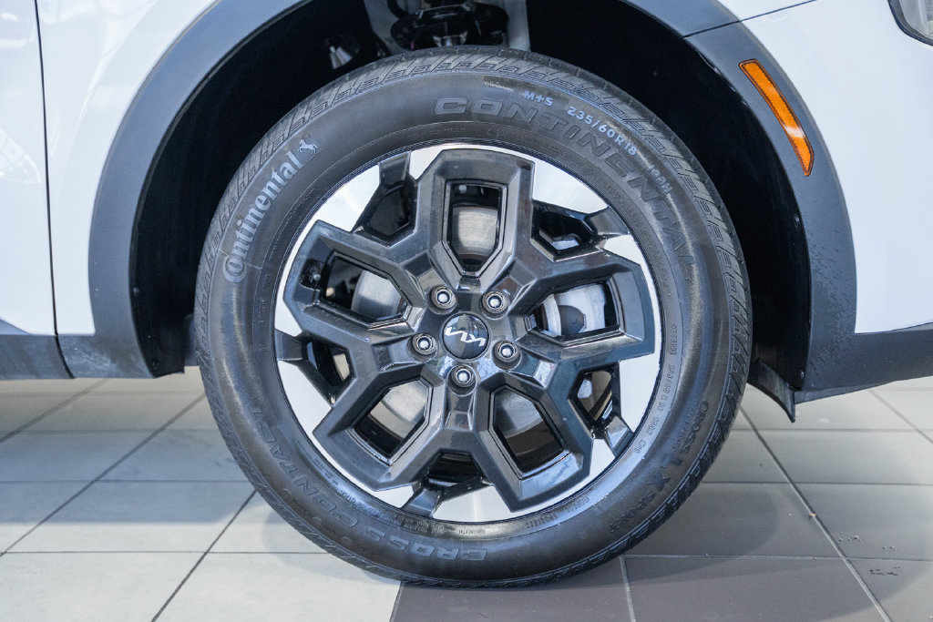 Used 2024 Kia Sorento S w/ Panoramic Sunroof Package AWD/4WD image 12