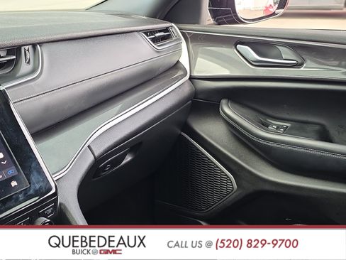 Used 2022 Jeep Grand Cherokee L Laredo RWD image 16