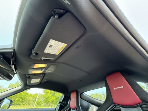 New 2024 Nissan Z Performance w/ Floor Mat Package RWD image 19