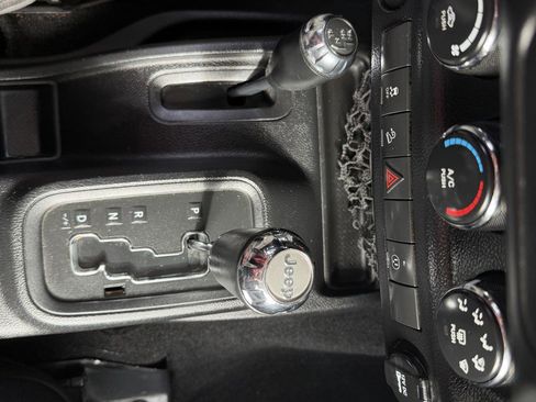 Used 2014 Jeep Wrangler Unlimited Sahara w/ Max Tow Package image 20