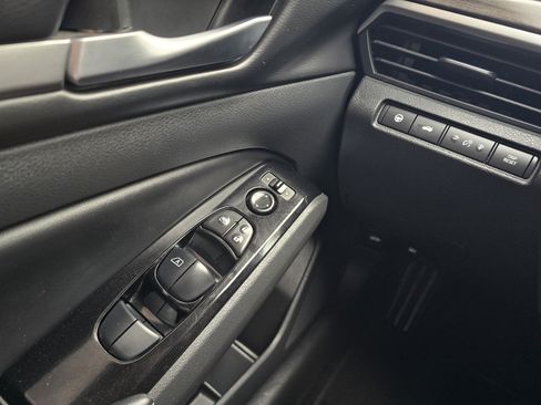 Certified 2025 Nissan Altima 2.5 SL AWD/4WD image 22