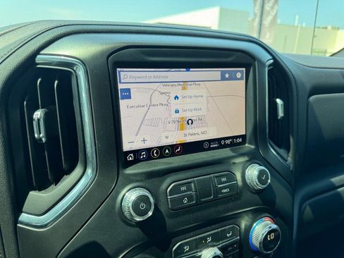 Used 2020 GMC Sierra 1500 AT4 w/ Off-Road Performance Package AWD/4WD image 23