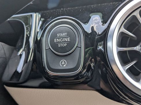Certified 2025 Mercedes-Benz GLA 250 image 14