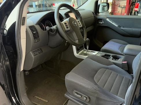 Used 2010 Nissan Pathfinder SE AWD/4WD image 9