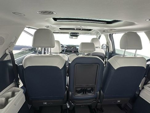 New 2026 Kia Carnival SX w/ SX Dark Edition Package FWD image 19
