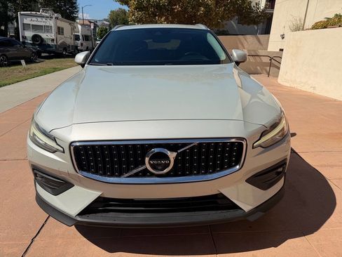 Used 2020 Volvo V60 T5 Cross Country w/ Protection Package Premier image 7