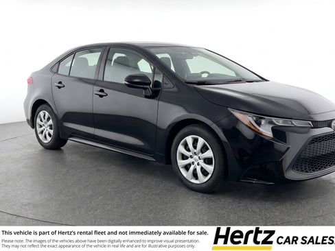 Used 2025 Toyota Corolla LE FWD image 1