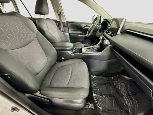 Certified 2025 Toyota RAV4 XLE AWD/4WD image 28