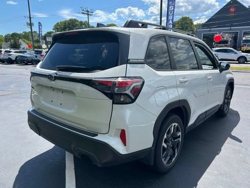 Used 2025 Subaru Forester Limited AWD/4WD image 4