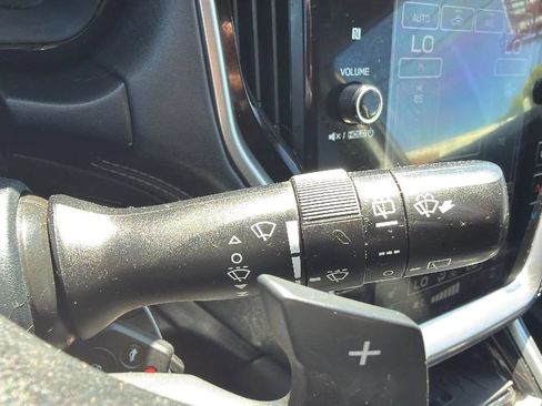 Used 2023 Subaru Outback Premium AWD/4WD image 13