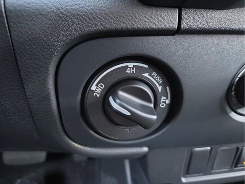 New 2026 Nissan Frontier SV w/ Tow Package image 22