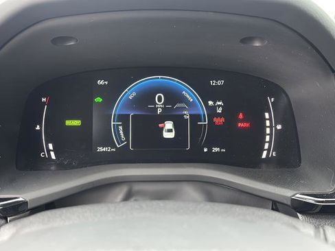 Used 2025 Toyota Camry LE FWD image 25