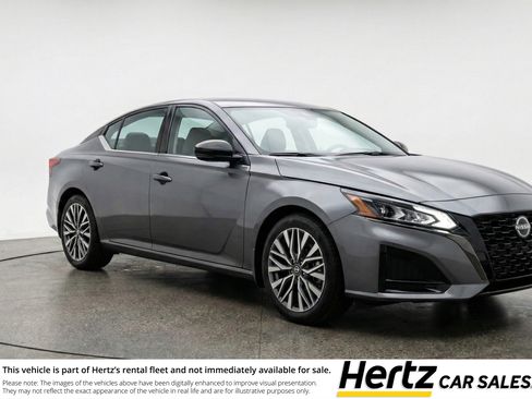 Used 2025 Nissan Altima 2.5 SV FWD image 1