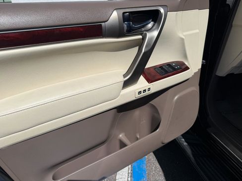 Used 2012 Lexus GX 460 image 29