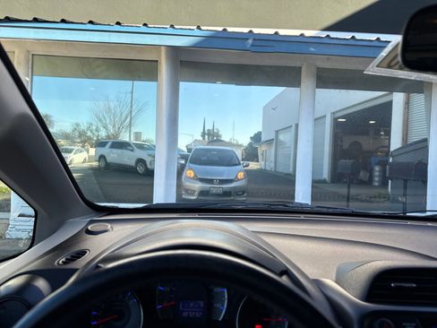 Used 2013 Honda Fit Sport image 13